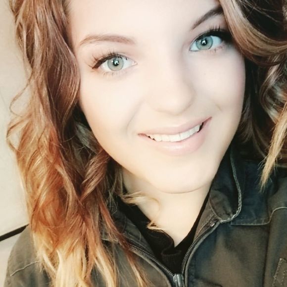 Meet your Posher, Rebecca - Picture 1 of 1